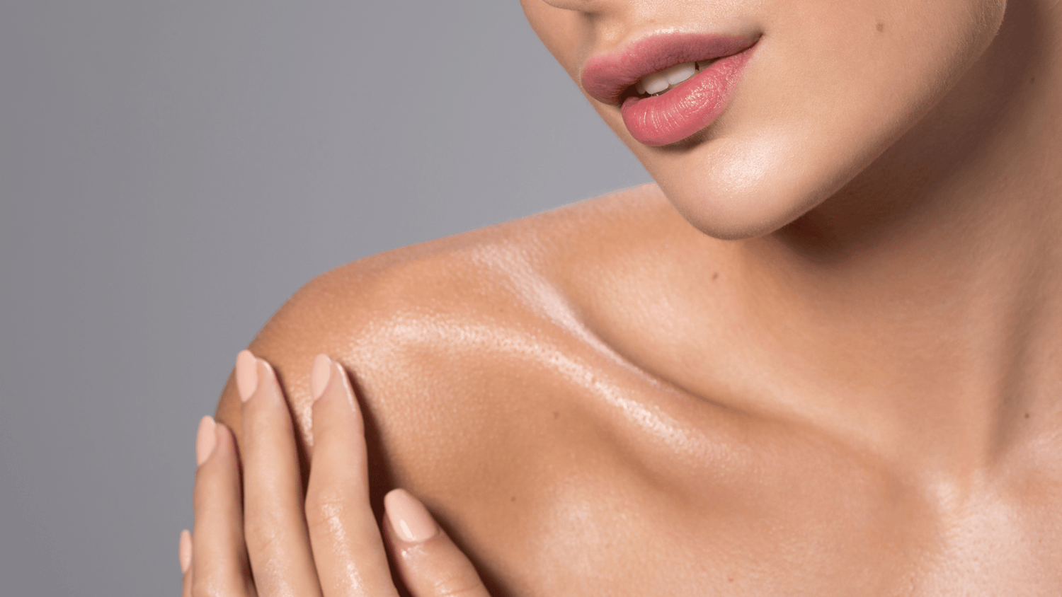 Body care before holiday: how to prep your back, shoulders and décolletage